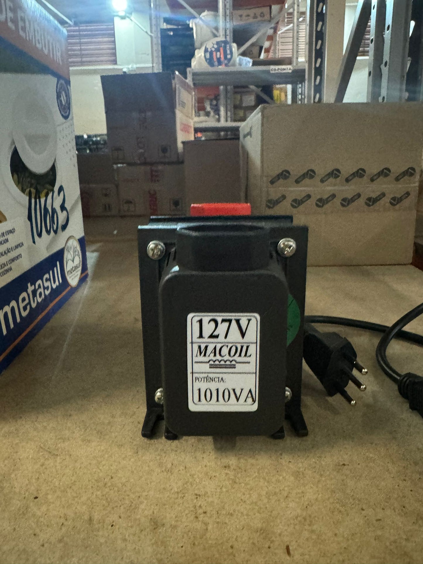 Conversor E Transformador De Voltagem 127V/220V - Stand Macoil